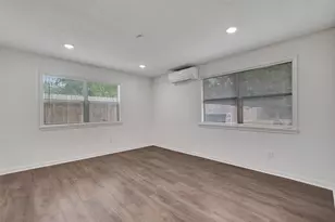 3910 Englewood St, Houston, TX 77026 - Photo 24
