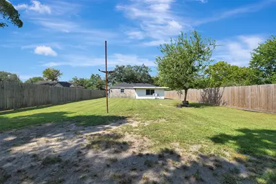 3910 Englewood Street, Houston, TX 77026 - Photo 28