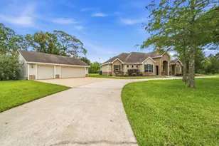 10810 Post Oak Dr, Conroe, TX 77385 - Photo 46