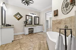 10810 Post Oak Dr, Conroe, TX 77385 - Photo 32