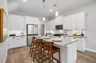 5205 Amber Sunrise Dr, Houston, TX 77018 - Photo 12