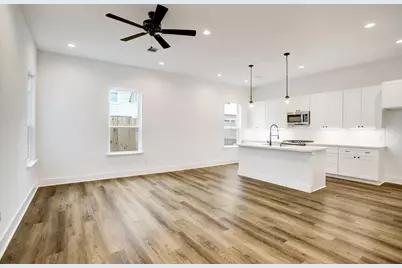 1220 McNeil Street, Houston, TX 77009 - Photo 2