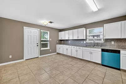 5615 W Harrow Drive, Houston, TX 77084 - Photo 38