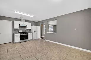 5615 W Harrow Dr, Houston, TX 77084 - Photo 6