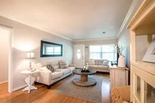 902 W 42nd St, Houston, TX 77018 - Photo 2