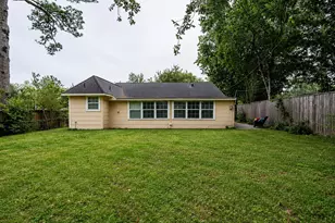 902 W 42nd St, Houston, TX 77018 - Photo 14