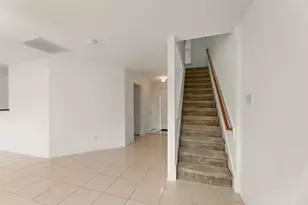 8226 Gold Tee Dr, Houston, TX 77036 - Photo 4