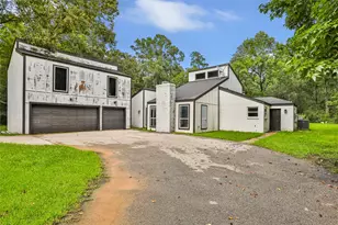 854 Fairway Dr, New Caney, TX 77357 - Photo 4