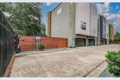 316 W 6th Street, Houston, TX 77007 - Photo 1