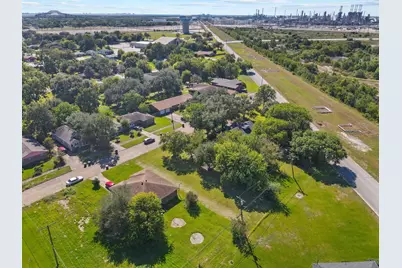 827 W 14th Street, Port Arthur, TX 77640 - Photo 10