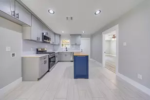 6201 Carew St, Houston, TX 77074 - Photo 4