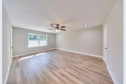 6201 Carew Street, Houston, TX 77074 - Photo 14