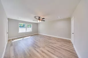 6201 Carew St, Houston, TX 77074 - Photo 14