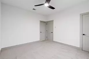 2953 Delafield St, Houston, TX 77023 - Photo 28