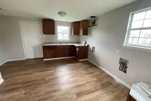 603 Willow St, Baytown, TX 77520 - Photo 6