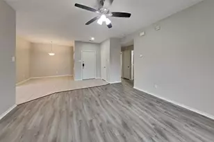 804 Lovebug Ln, Conroe, TX 77301 - Photo 2