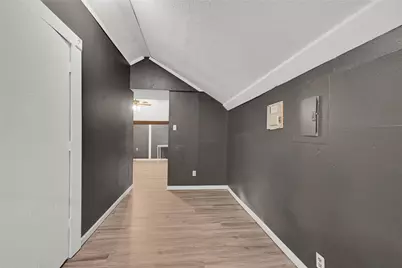 310 N Rock Island Street #4, Angleton, TX 77515 - Photo 8