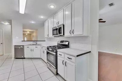 21808 Whispering Forest Drive, Kingwood, TX 77339 - Photo 8