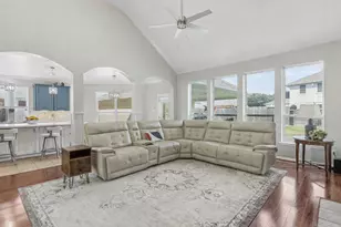 14010 Sea Myrtle Ln, Sugar Land, TX 77498 - Photo 6