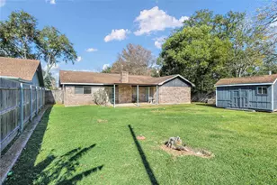 2719 Meadow Ln, La Marque, TX 77568 - Photo 28