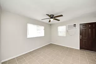 3910 Hoffman St, Houston, TX 77026 - Photo 16