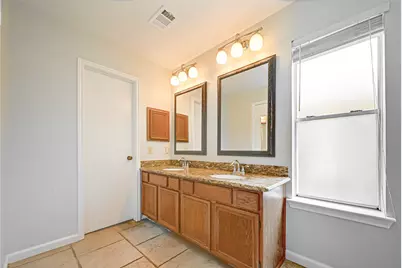16027 Surrey Woods Drive, Friendswood, TX 77546 - Photo 12