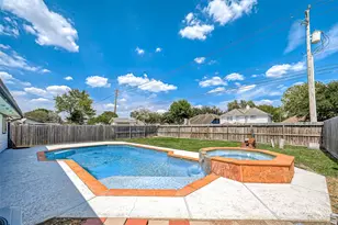 16027 Surrey Woods Dr, Friendswood, TX 77546 - Photo 18