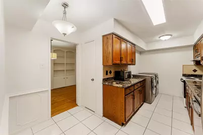 359 N Post Oak Lane #127, Houston, TX 77024 - Photo 12