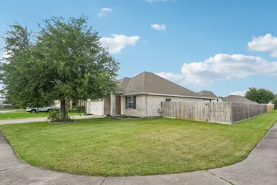 8402 Piping Rock Street, Baytown, TX 77523 - Photo 6