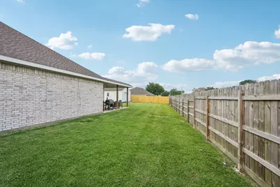 8402 Piping Rock Street, Baytown, TX 77523 - Photo 36