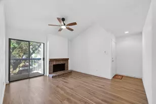 7900 N Stadium Dr, Houston, TX 77030 - Photo 2