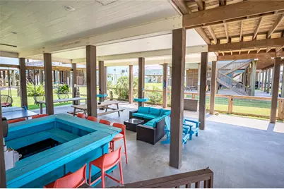 866 Townsend Drive, Crystal Beach, TX 77650 - Photo 4