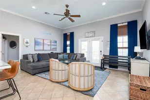 866 Townsend Dr, Crystal Beach, TX 77650 - Photo 8