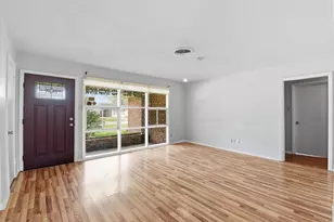 4929 Libbey Ln, Houston, TX 77092 - Photo 4