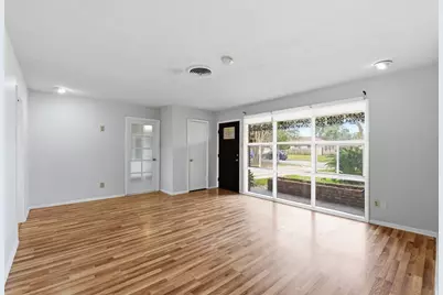 4929 Libbey Lane, Houston, TX 77092 - Photo 6