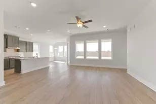 3219 Hidden Mist Dr, Texas City, TX 77568 - Photo 4