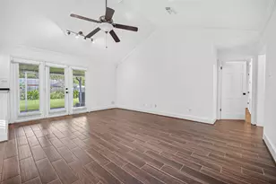 5214 Starkridge Dr, Houston, TX 77035 - Photo 18