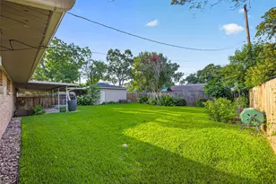 5214 Starkridge Dr, Houston, TX 77035 - Photo 38