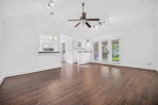 5214 Starkridge Dr, Houston, TX 77035 - Photo 16