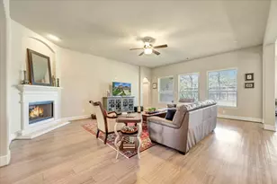 640 Pertonila Ln, Webster, TX 77598 - Photo 6