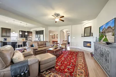 640 Pertonila Lane, Webster, TX 77598 - Photo 8