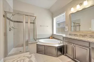 640 Pertonila Ln, Webster, TX 77598 - Photo 28