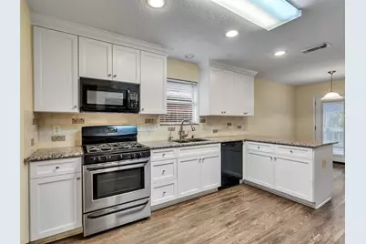 1814 Oak Valley Drive, Kemah, TX 77565 - Photo 10