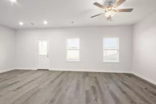 12034 Curlin Dr, Willis, TX 77318 - Photo 6