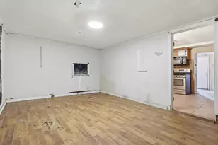2533 Wall St, Houston, TX 77088 - Photo 2
