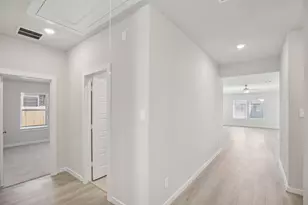 2518 Gray Gale Ct, Baytown, TX 77523 - Photo 18