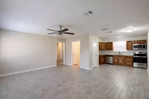 101 Lottie Ln, Friendswood, TX 77546 - Photo 4