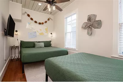 1021 Sealy Street, Galveston, TX 77550 - Photo 18