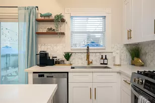 1021 Sealy St, Galveston, TX 77550 - Photo 14