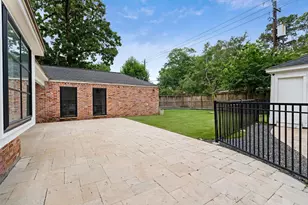 10215 Green Tree Rd, Houston, TX 77042 - Photo 24
